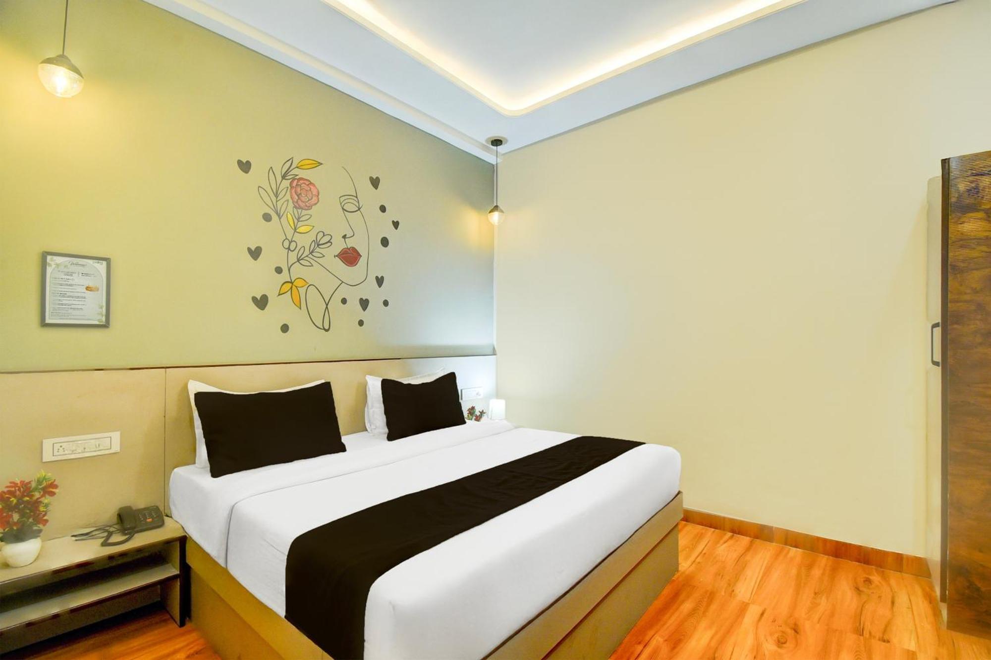 O Palm Hotel